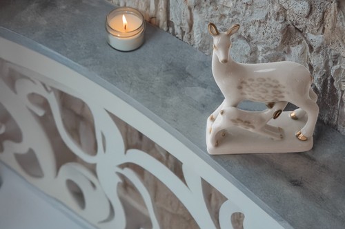 Porcelain figurine of a Mother Deer and fawn Vintage mother's day gift - Picture 3 of 8
