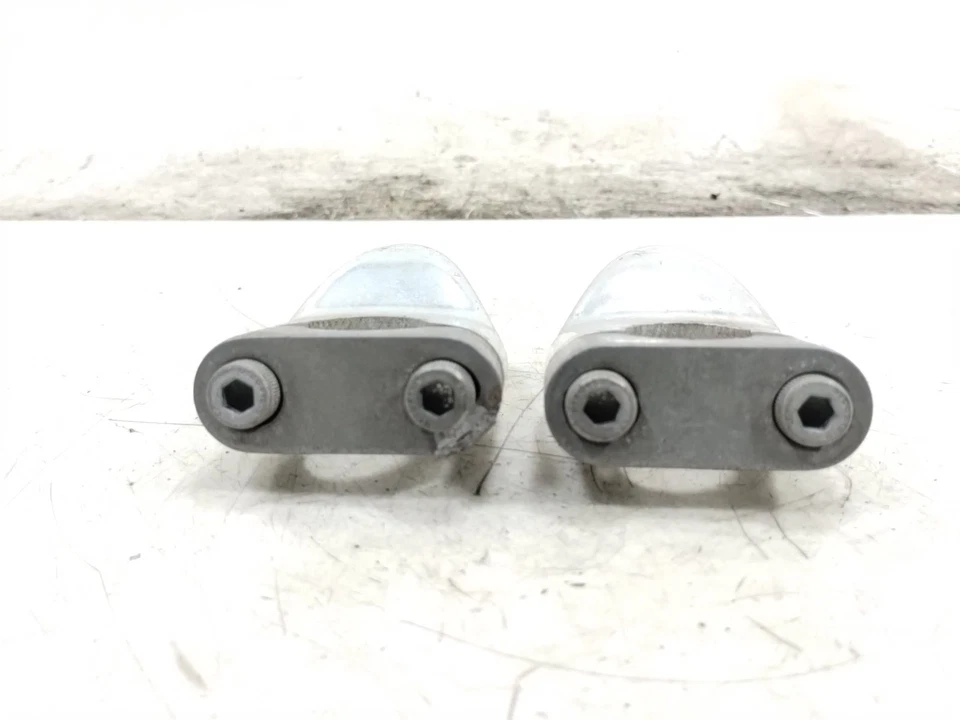 2000 00 Victory V92 V92C Handlebar Risers Riser & Clamps - Image 4 of 4