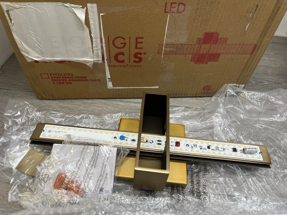 GEORGE KOVACS P1522-575-L LED Tocador Baño Luz, 15W, 6"x16", Latón Envejecido Foto 2 de 2