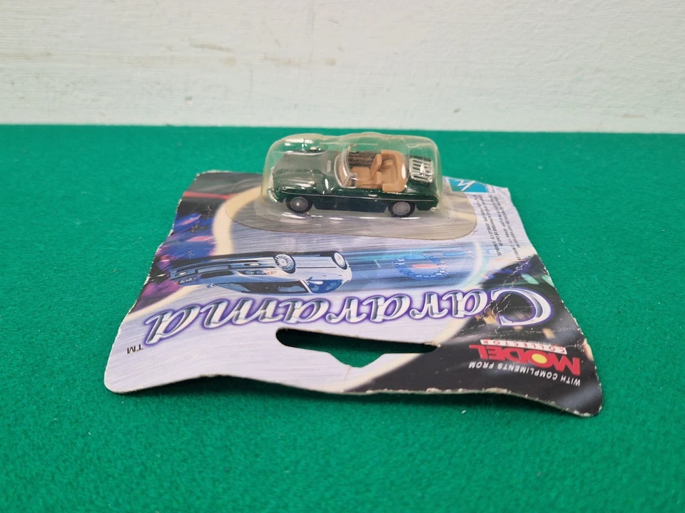 Rare Hongwell Cararama MGB GT Die-Cast Car Carded in Bubble Pack 1:72 - Image 4 of 4