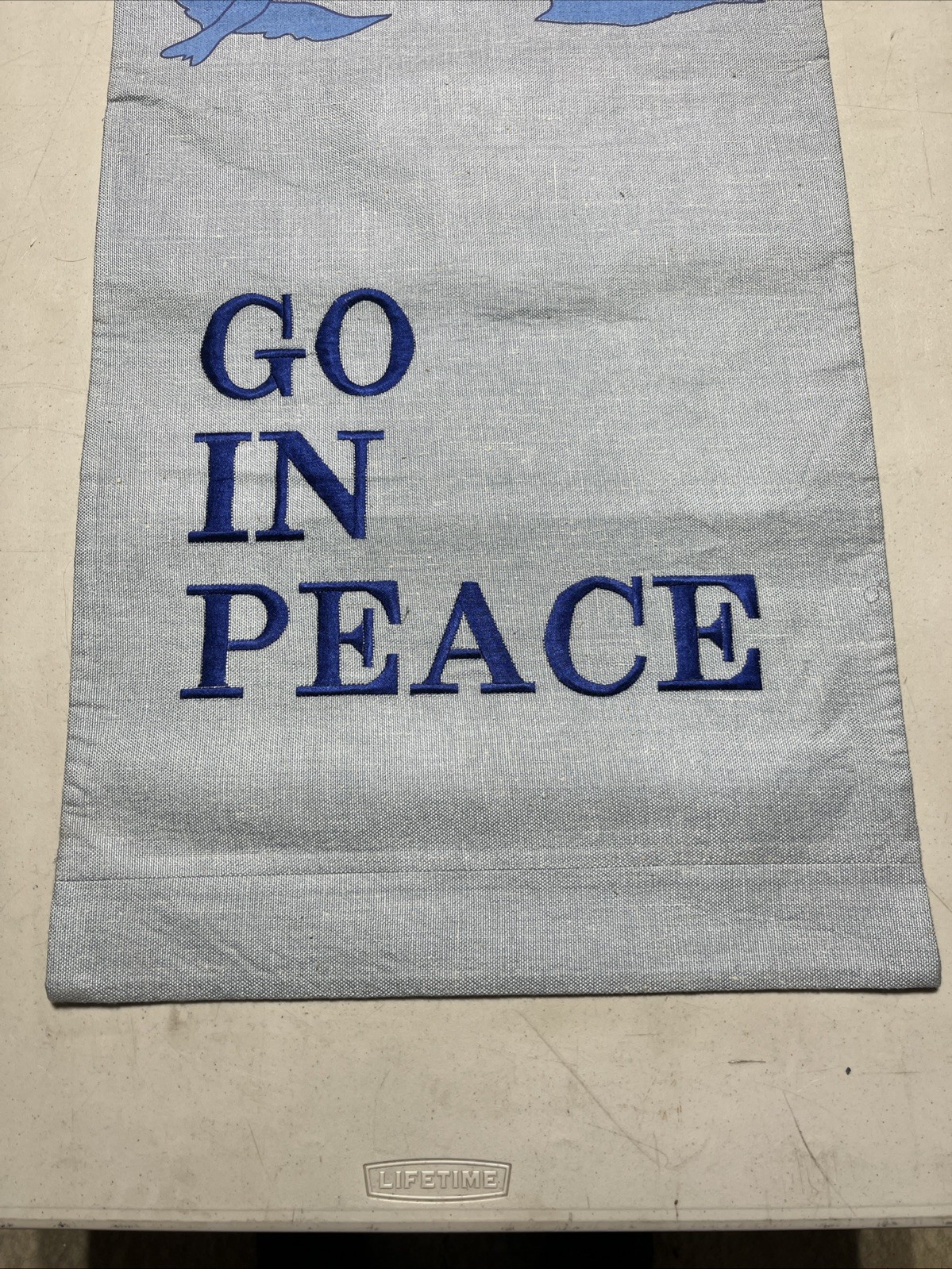 BEAUTIFUL RARE CHURCH GO IN PEACE ALTAR BANNER BY SLABBINCK OF BELGIUM 1997