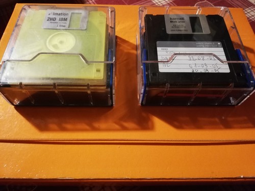 Lotto 22 FLOPPY DISC da 1.44Mb - con contenitori - Usato Vintage - Foto 3 di 4
