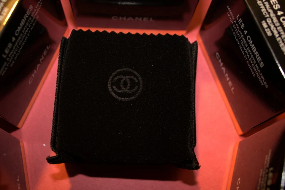 Chanel Les 4 Ombres #302 Multi-Effect Quadra Eyeshadow Brand New in Box - Image 3 of 4