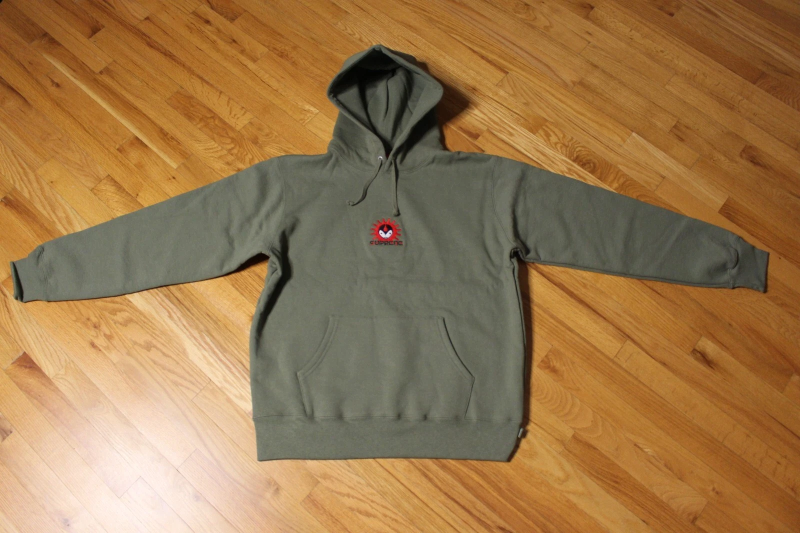Sweat à capuche Supreme Vampire FW18 Light Olive taille Grand Neuf à capuche