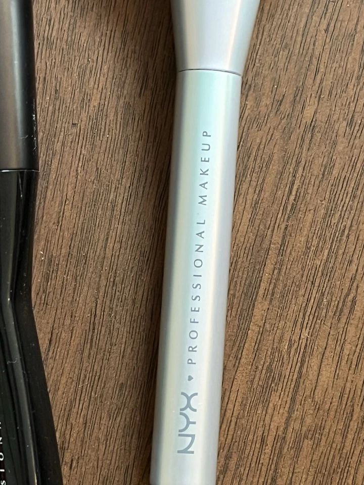 Mac and NYX makeup brushes lot and More! - Image 4 of 4