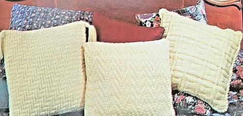 Clark 0102 KNITTING MADE EASY 36pg booklet 2001 How-To basic & Projects - Picture 10 of 12