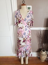 Beautiful Multicolor Floral Wrap Dress By Adelyn Rae!! Size Medium!!
