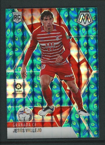 2020-21 JESUS VALLEJO PANINI MOSAIC LALIGA SANTANDER PEACOCK RED ROOKIE RC #3 - 第 1/2 張圖片