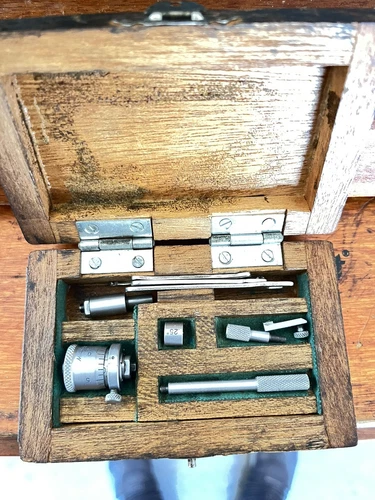 MITUTOYO INSIDE MICROMETER SET 141-102 IMS-2" WITH WOODEN BOX