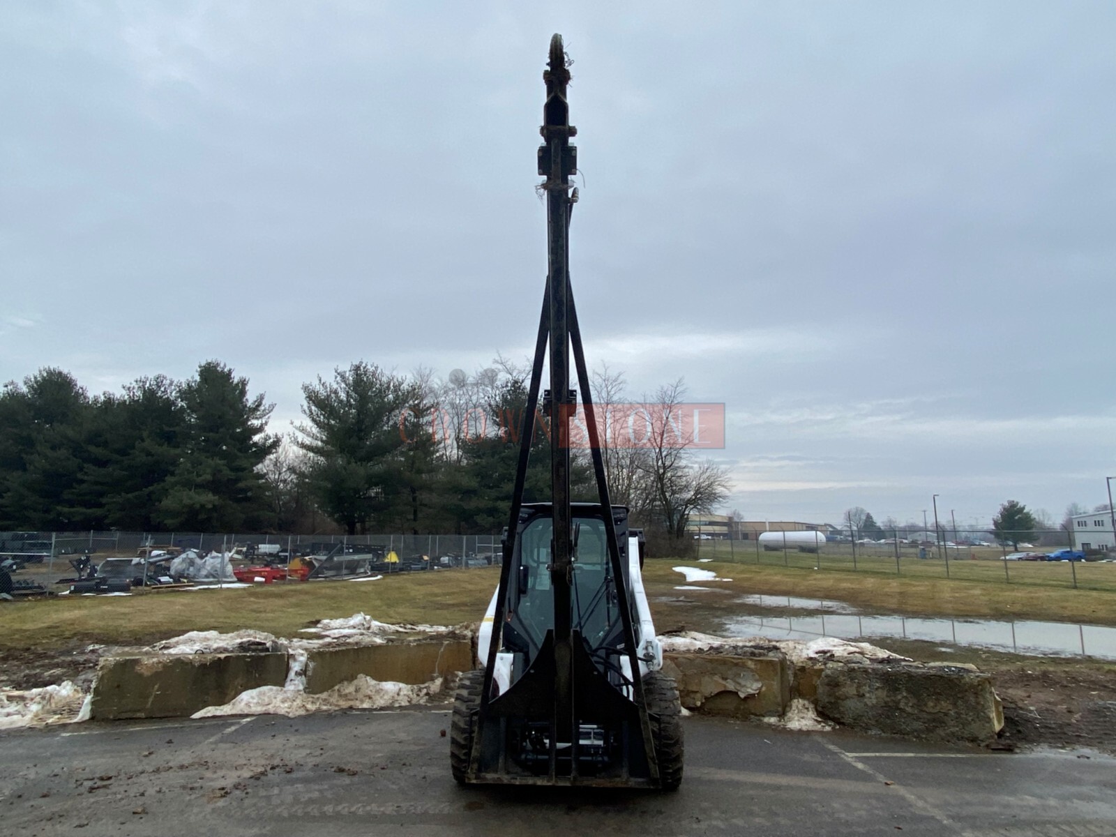 NEW HLA HYDRAULIC TELESCOPING BOOM POLE FOR SKID STEERS, 13'20' LENGTH