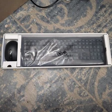 Incase Wireless Desktop 900 Keyboard and Mouse Combo PT3-00001