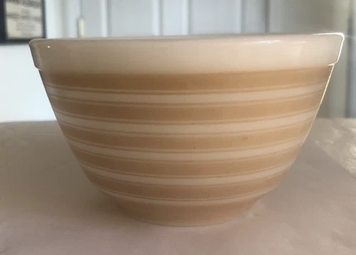 *RARE*  Vintage Pyrex Sandalwood Stripe bowl #401  1 1/2 pints "Rainbow Stripes"