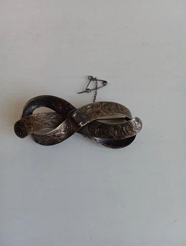 Vintage Probably Silver Brooch Shape Of Bow Missing Centrepiece CS
