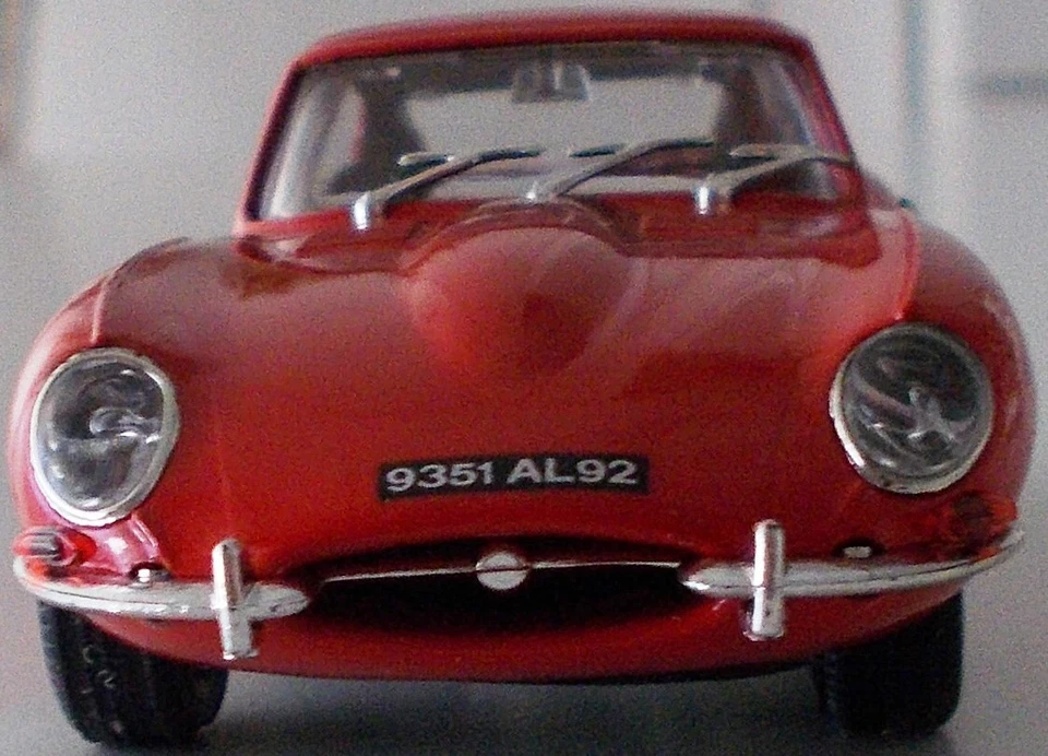 JAGUAR E TYPE COUPE' BOX 1/43 ANNI '60 NO POLITOYS, MERCURY, CORGI - Immagine 3 di 4