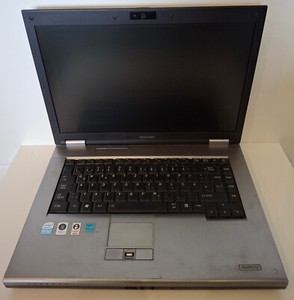 Toshiba Satellite Pro S300 11R  15,6" Display Lap Top Notebook ( 1225 )