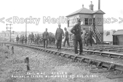 snn-79 Eisenbahnstreik, Ankunft der Truppen, Maindee Junction Station 1911. Foto
