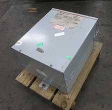 NEW Cutler Hammer 10 kVA 2400 to 120/240 V 1PH Transformer S42N11S10N 2400V 3R