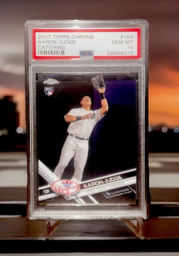 2017 Topps CHROME #169 Aaron Judge Catching Yankees RC Rookie PSA 10 GEM MINT