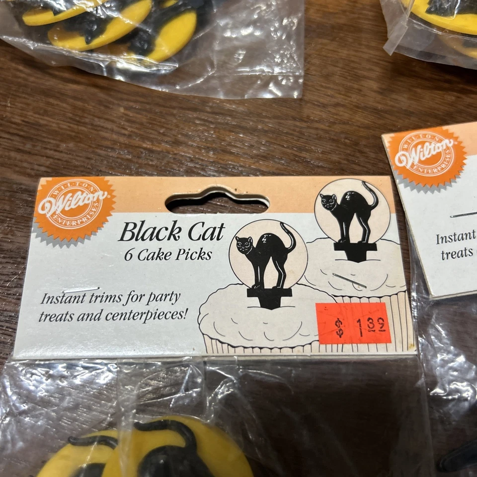 De colección Wilton Pastel Cupcake Toppers Halloween Selecciones Gato Negro Luna Panadería Artesanías Foto 2 de 4