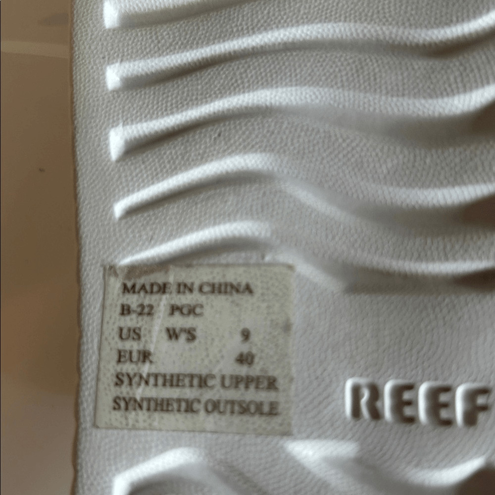 Reef Women's Water Court Sandals, White, Size 9, NWOT