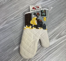 Annie Lee Oven Mitt & Pot Holder Set — African American Art Kitchen Decor