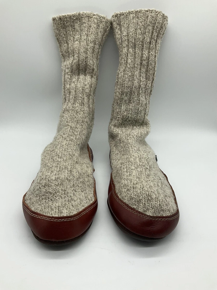 Acorn slipper hotsell socks