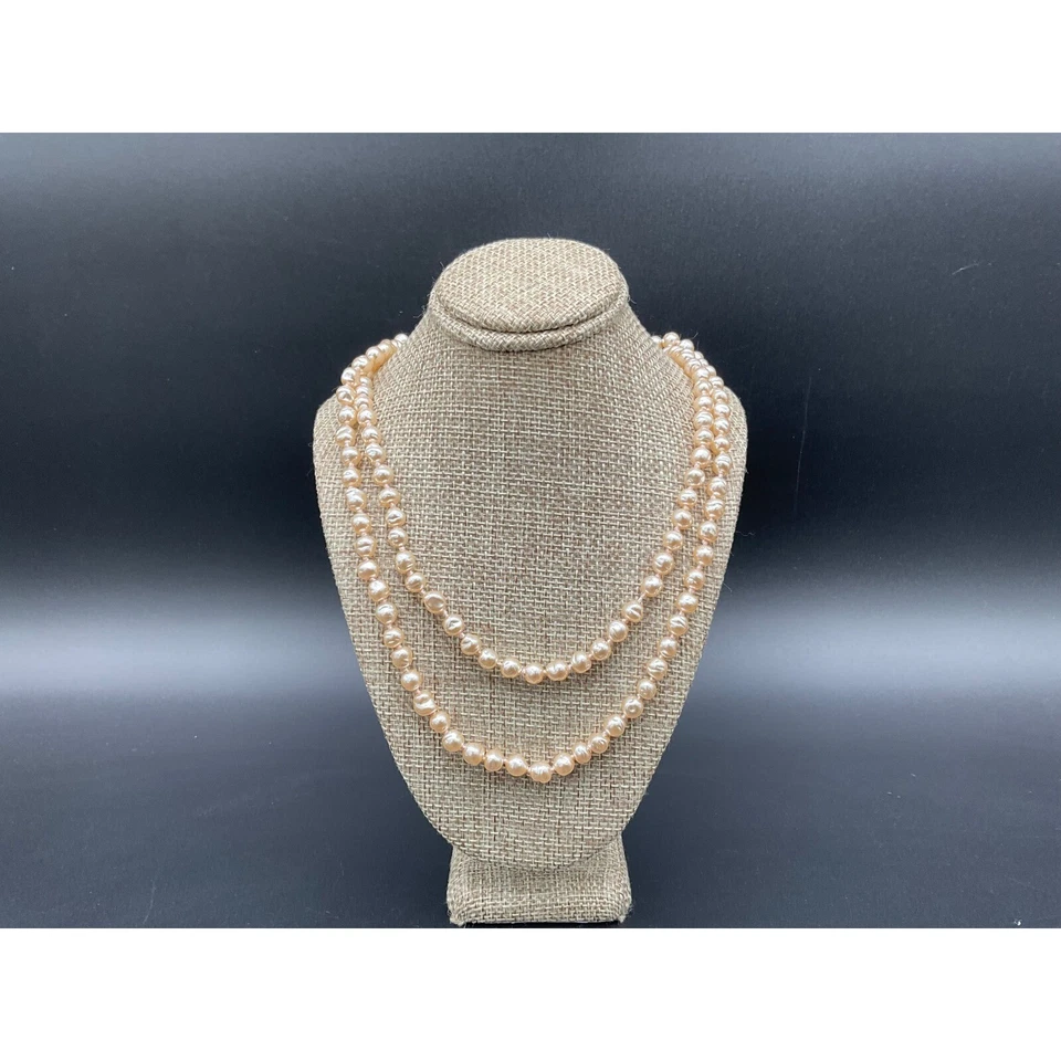 Collar de perlas de imitación vintage 38" - perlas barrocas anudadas a mano con cierre de oro Foto 2 de 4