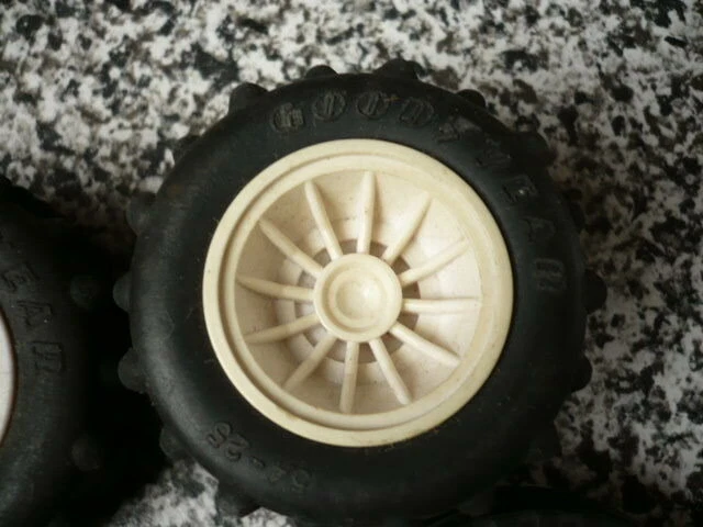 Buggy Reifen Felgenset 4 Stück gebraucht - Bild 3 von 3