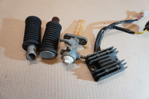 Suzuki DR125 S DR 125 1989 SF43B MODEL bundle pegs fuel tap regulator - Picture 2 of 9