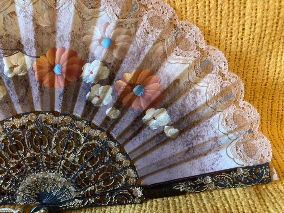 Джинер цветочный кружева холст декоративный вентилятор стены декор, коробка, винтажный, 1970-х, 17 x 9 дюймов - Изображение 2 из 4