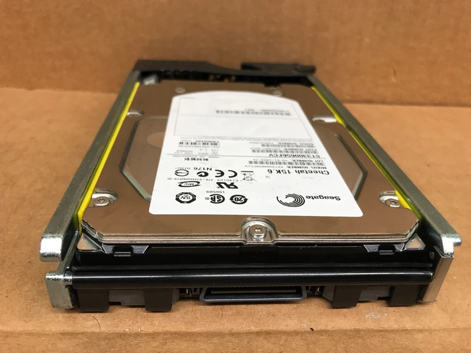 EMC CX-4G15-300 300GB 15K FC CX3 CX4 005048741 005048731 005048848 005048926 - Image 3 of 4