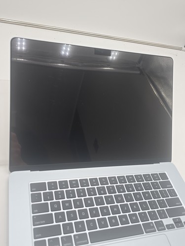 Apple MacBook Air 15" M4 10-Core GPU A3241 2025 Sky Blue Parts Wont Charge - Afbeelding 4 van 9