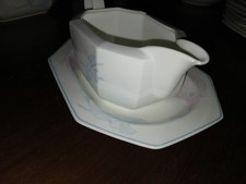 Calla – Heinrich / Villeroy & Boch – Bone China - Sauciere mit Untertasse