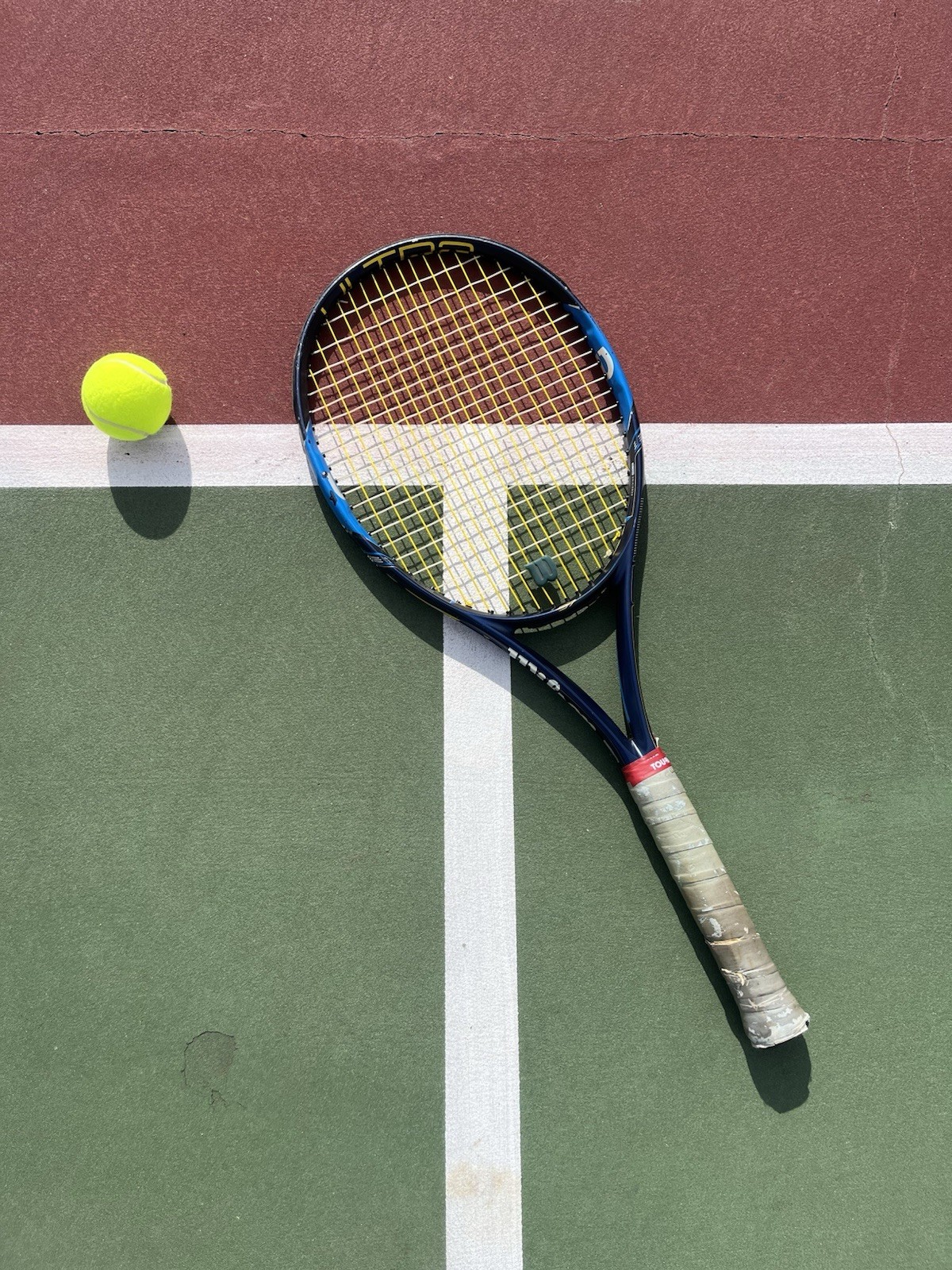 Wilson Ultra 97 V 1.0 Tennis Racquet 16x19 Pattern 97 Sq In 4 3/8 Grip