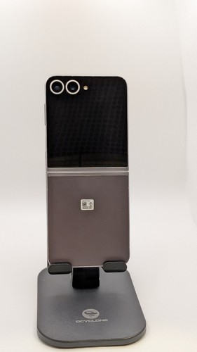 Samsung Galaxy Z Flip6 - 256 GB - Silver Shadow (FOR PARTS/REPAIR)