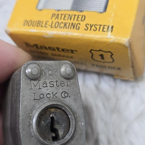 Vintage Master Lock Lot of 4 Milwaukee Steel Padlock Missing Two Keys Boxes image 6