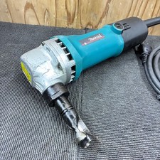 Makita JN1601 16 Gauge Nibbler 550W Corded Metal Cutting Tool AC100V tested JP