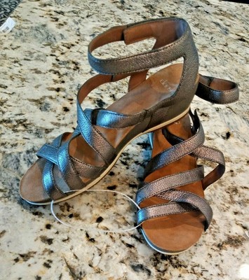 veruca sandal dansko
