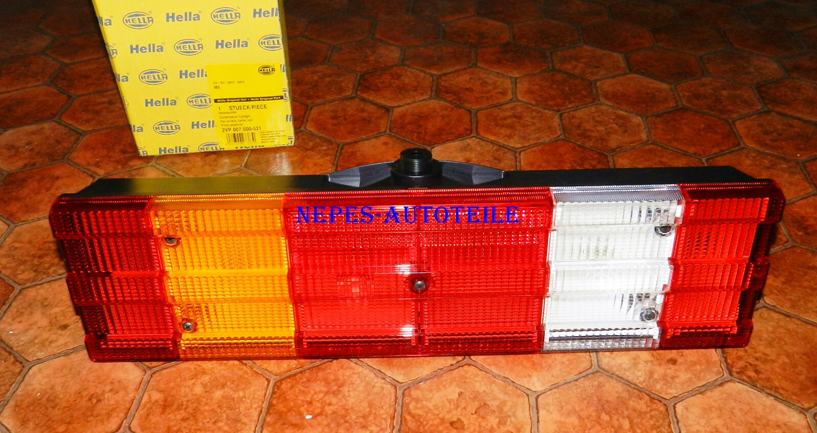 links Lampenart 2VP 006 040-111 P21W Heckleuchte Rückleuchte Rücklicht HELLA