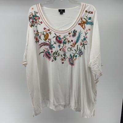 Curations XL 1X White Colorful Embroidered Scoop Neck Short Sleeve Blouse Hi Low