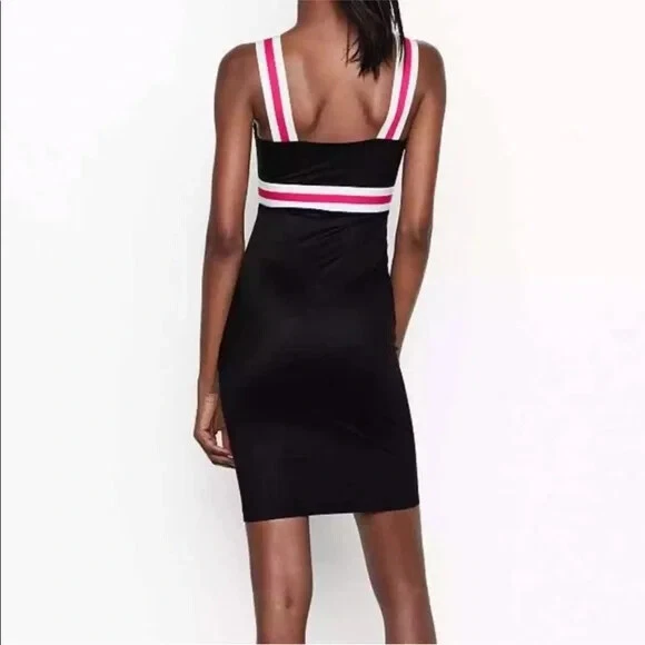 UNDERCOVER NUOVO Victoria’s Secret sport rosa abito a fascia taglia small body con reggiseno top sole VS