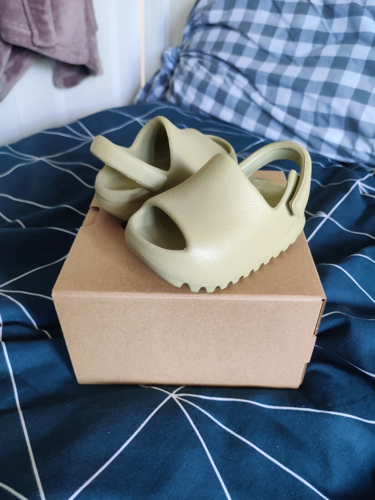 Adidas Yeezy Slide resina neonato FZ5900 bambini taglia UK 4K