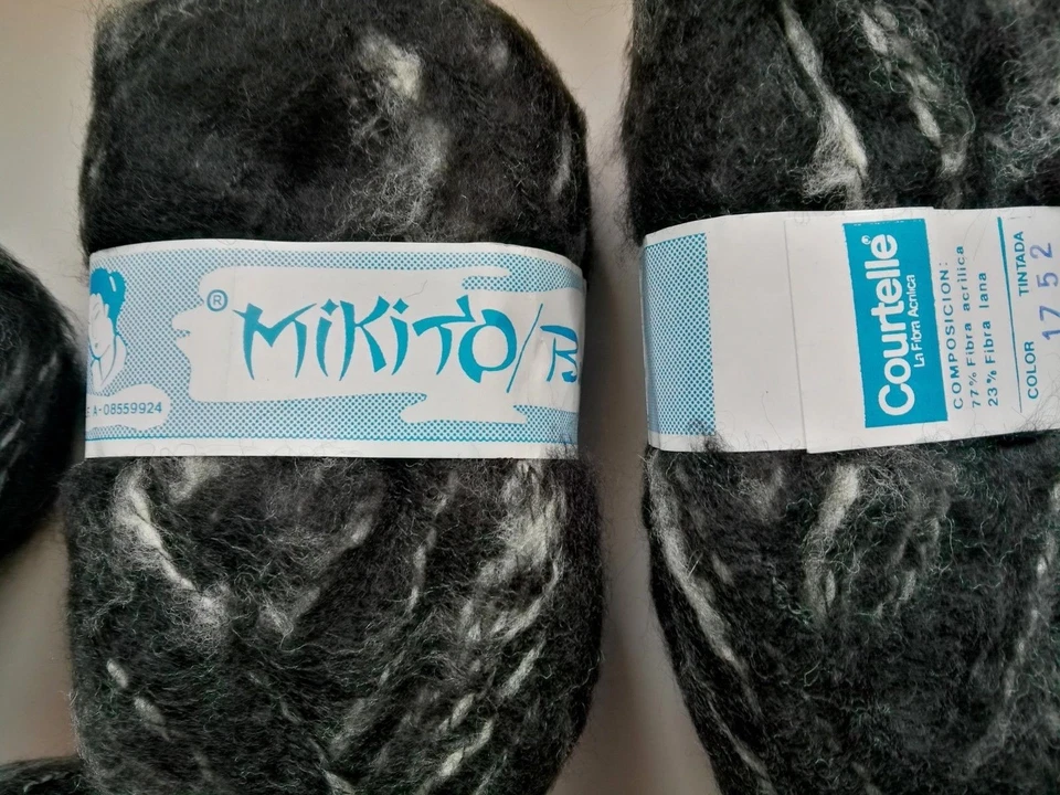 Ovillo lana pelo MIKITO BAQUEIRA 100 g blanco negro tejer punto hecho España - Imagen 4 de 4