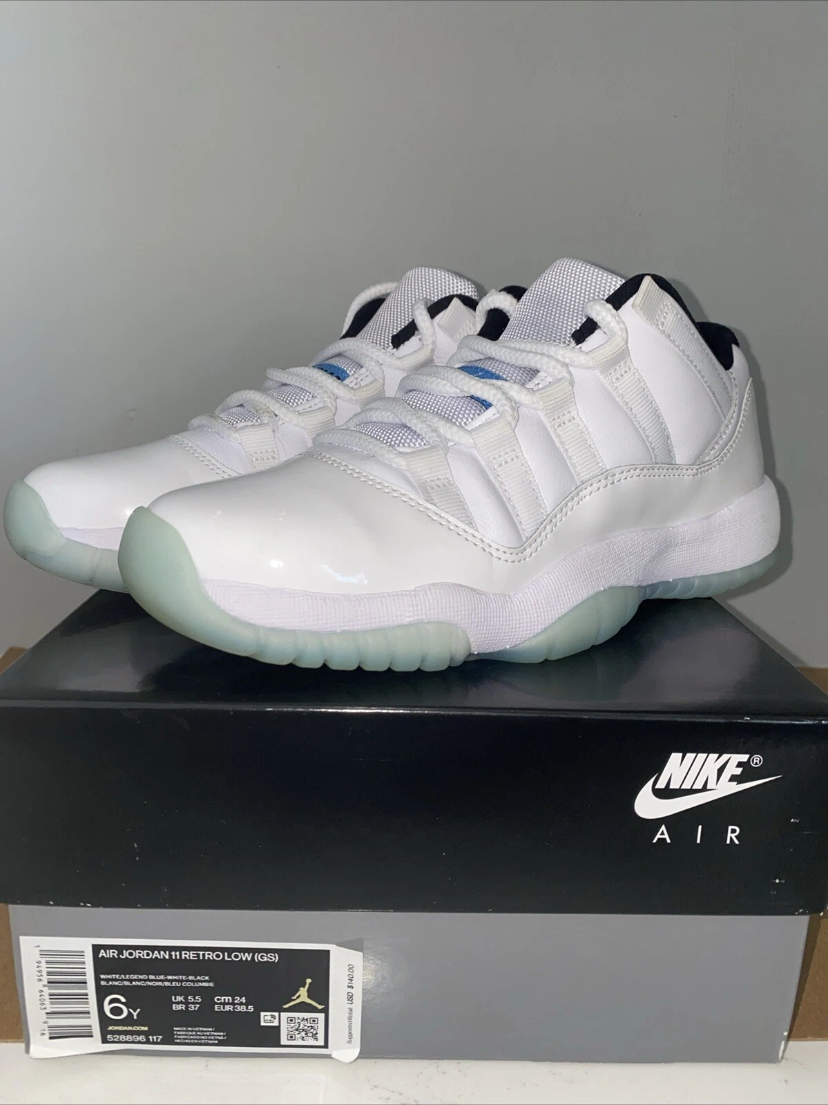 Nike Air Jordan 11 Retro Low GS Youth 6Y White Legend Blue 528896 117 donna 7 5