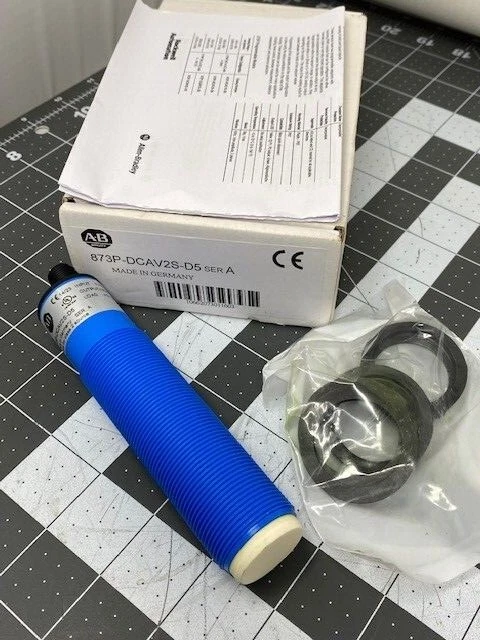 Allen-Bradley 873P-DCAV2S-D5 Ultrasonic Proximity Sensor 19-30VDC 2 PNP Micro QD - Image 2 of 4