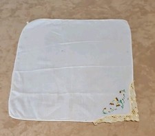 VINTAGE OLD WHITE LINEN HANKIE WITH YELLOW EMBROIDERED FLOWERS LACE IN CORNER