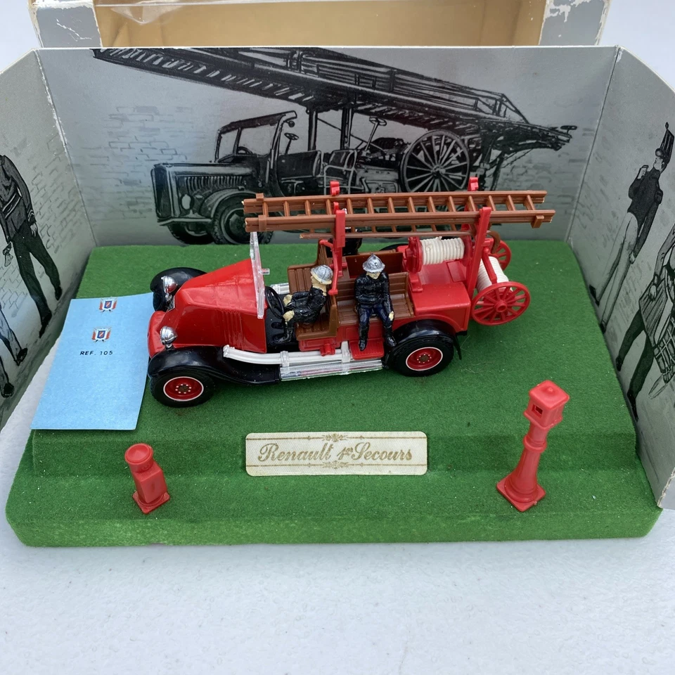 Colección Museo Verem Ref. Camión de bomberos Renault 105 1st Aid 1/43 hecho en Francia Foto 4 de 4