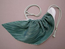 ISSEY MIYAKE FETE PLEATED WRISTLET, MULTI-LAYERS, JAPAN, RARE COLLECTIBLE NWOT