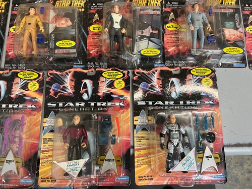 ~ LOT OF 25 STAR TREK ACTION FIGURES by PLAYMATES (GENERATIONS, VOYAGER, DS9 +) - Picture 10 of 17