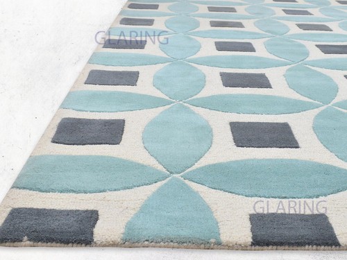 Handmade wool moroccan rug – modern geometric design in light blue & gray - Picture 2 of 9